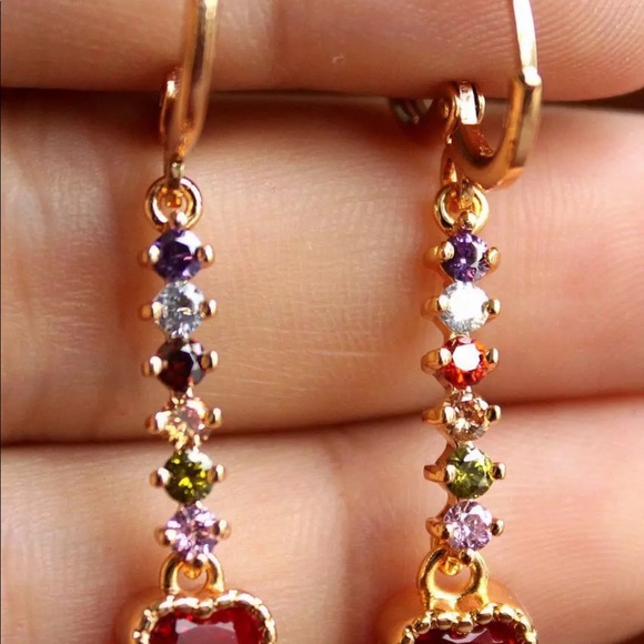 New heart gold dangle drop earrings - Picture 3 of 5